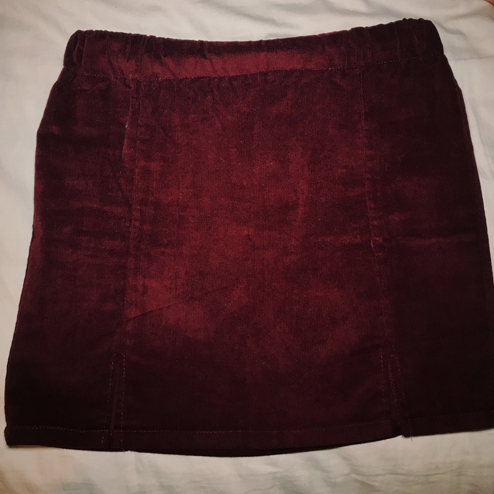 brandy melville mini skirt